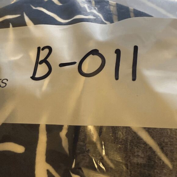 Miraclesuit Women's Saxon Palm Leaf One Piece Swimsuit Black White Size 10 NWT - Picture 6 of 6